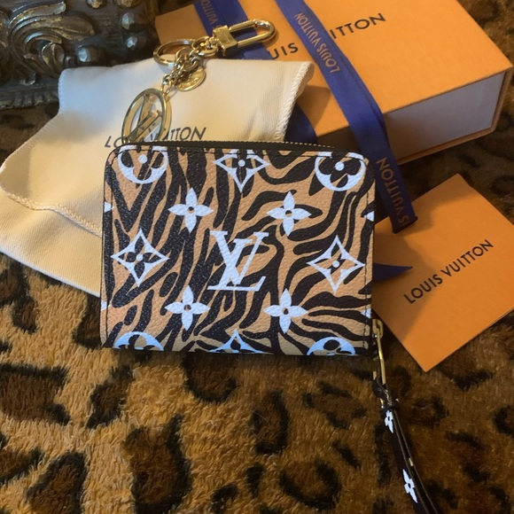 ***SOLD*** Louis Vuitton Jungle zippy - Picture 5 of 8
